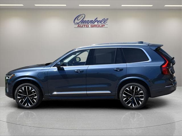 2026 Volvo XC90 Plug-In Hybrid SUV in Denim Blue Metallic thumbnail 7