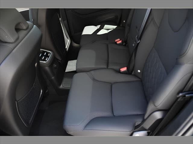 2026 Volvo XC90 Plug-In Hybrid SUV in Denim Blue Metallic thumbnail 15