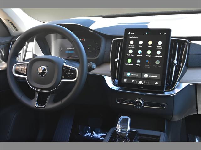 2026 Volvo XC90 Plug-In Hybrid SUV in Denim Blue Metallic thumbnail 17