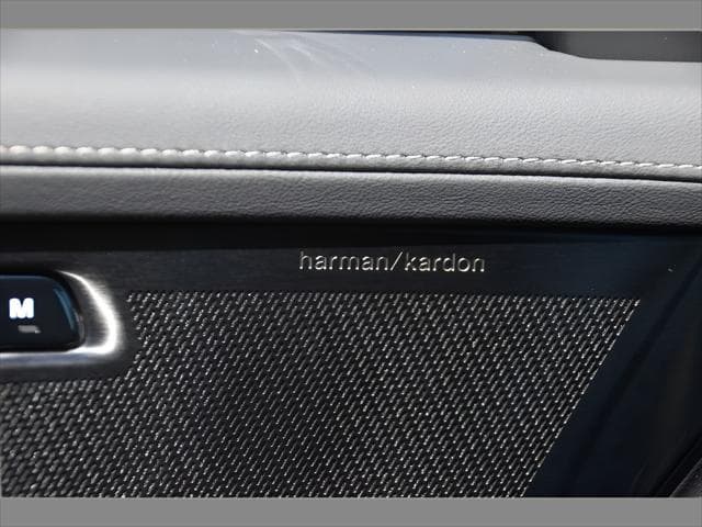 2026 Volvo XC90 Plug-In Hybrid SUV in Denim Blue Metallic thumbnail 27