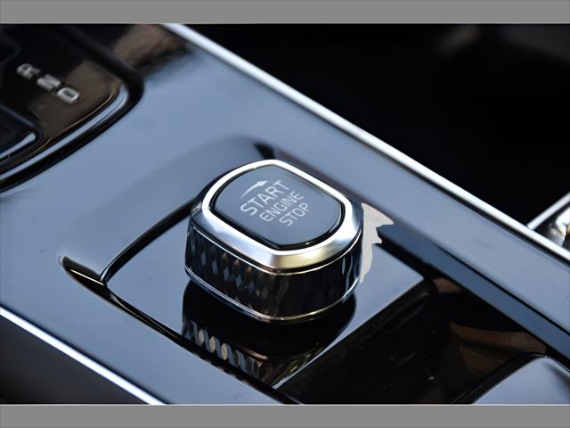 2026 Volvo XC90 Plug-In Hybrid SUV in Denim Blue Metallic thumbnail 37