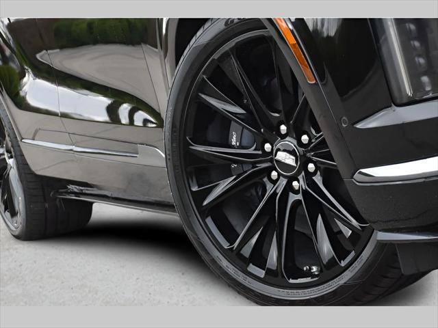 2026 Cadillac VISTIQ SUV in Stellar Black Metallic thumbnail 11
