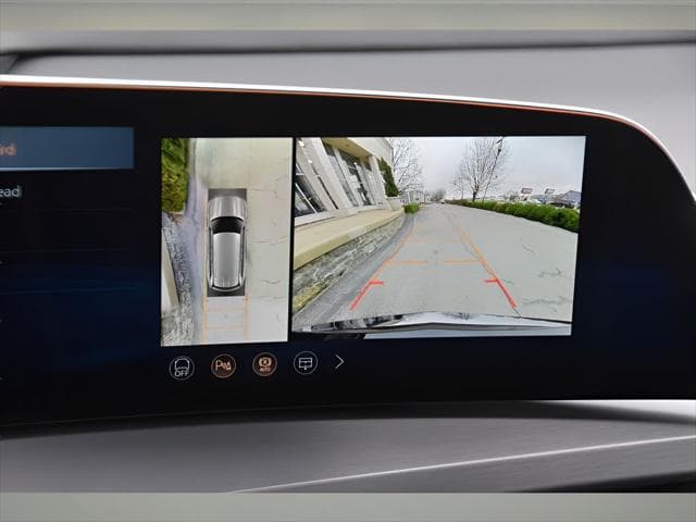 2026 Cadillac VISTIQ SUV in Stellar Black Metallic thumbnail 25