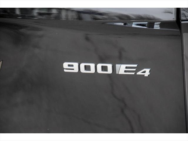 2026 Cadillac VISTIQ SUV in Stellar Black Metallic thumbnail 32
