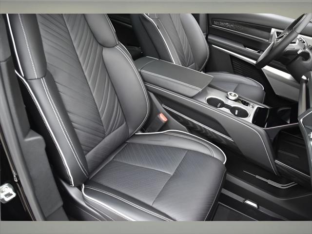 2026 Cadillac VISTIQ SUV in Stellar Black Metallic thumbnail 33
