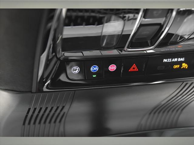 2026 Cadillac VISTIQ SUV in Stellar Black Metallic thumbnail 38