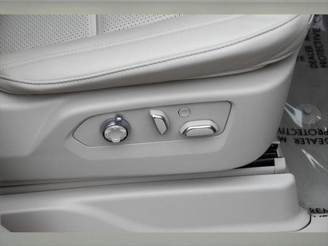 2026 Cadillac Escalade ESV SUV in Black Raven thumbnail 31