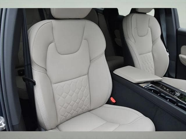 2026 Volvo XC60 SUV in Denim Blue Metallic thumbnail 27