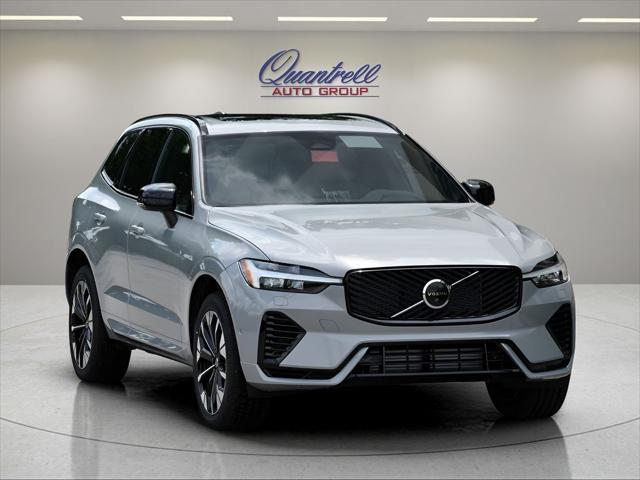 2026 Volvo XC60 Plug-In Hybrid SUV in Vapour Grey Metallic thumbnail 2