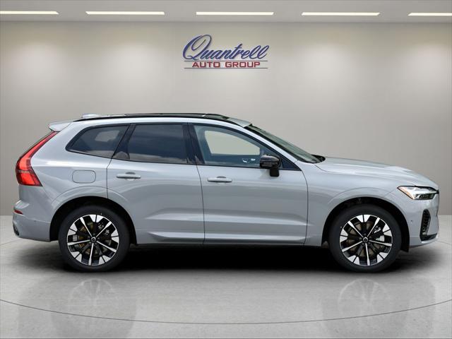 2026 Volvo XC60 Plug-In Hybrid SUV in Vapour Grey Metallic thumbnail 3