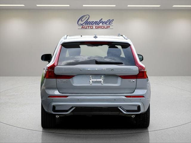 2026 Volvo XC60 Plug-In Hybrid SUV in Vapour Grey Metallic thumbnail 5