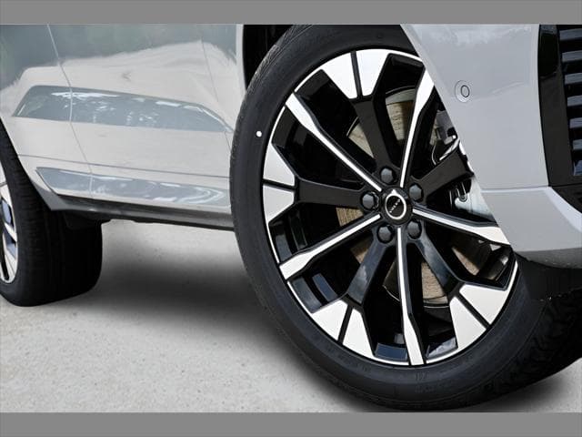 2026 Volvo XC60 Plug-In Hybrid SUV in Vapour Grey Metallic thumbnail 11