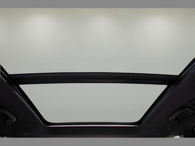 2026 Volvo XC60 Plug-In Hybrid SUV in Vapour Grey Metallic thumbnail 14