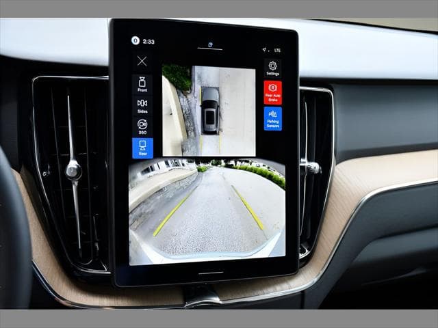 2026 Volvo XC60 Plug-In Hybrid SUV in Vapour Grey Metallic thumbnail 21