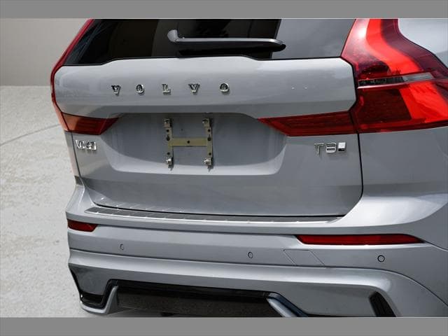 2026 Volvo XC60 Plug-In Hybrid SUV in Vapour Grey Metallic thumbnail 28