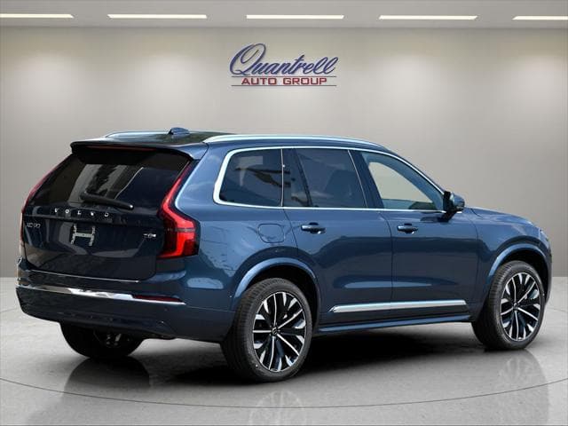 2026 Volvo XC90 Plug-In Hybrid SUV in Denim Blue Metallic thumbnail 4