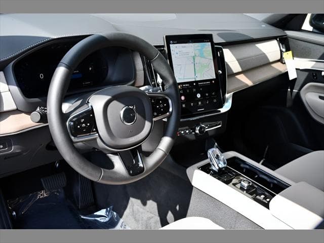 2026 Volvo XC90 Plug-In Hybrid SUV in Denim Blue Metallic thumbnail 12