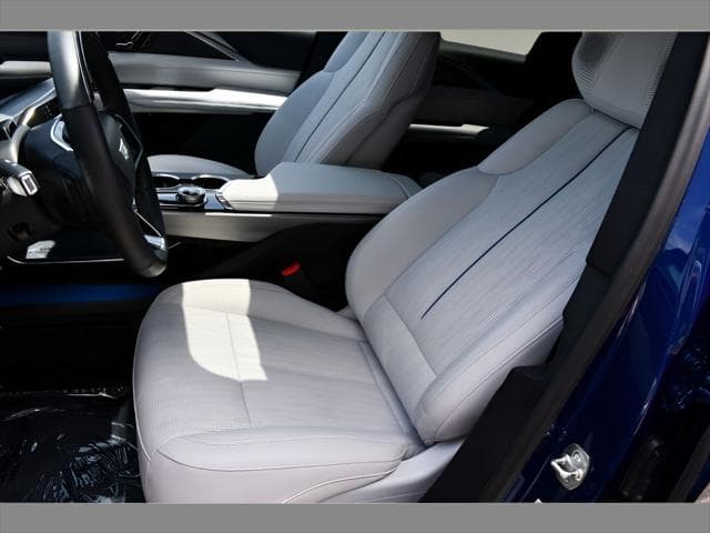2025 Cadillac LYRIQ SUV in Opulent Blue Metallic thumbnail 14