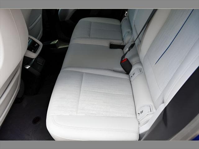 2025 Cadillac LYRIQ SUV in Opulent Blue Metallic thumbnail 16