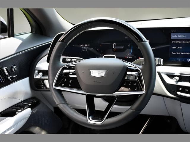 2025 Cadillac LYRIQ SUV in Opulent Blue Metallic thumbnail 17