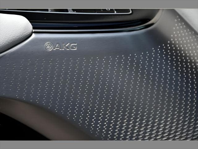 2025 Cadillac LYRIQ SUV in Opulent Blue Metallic thumbnail 27