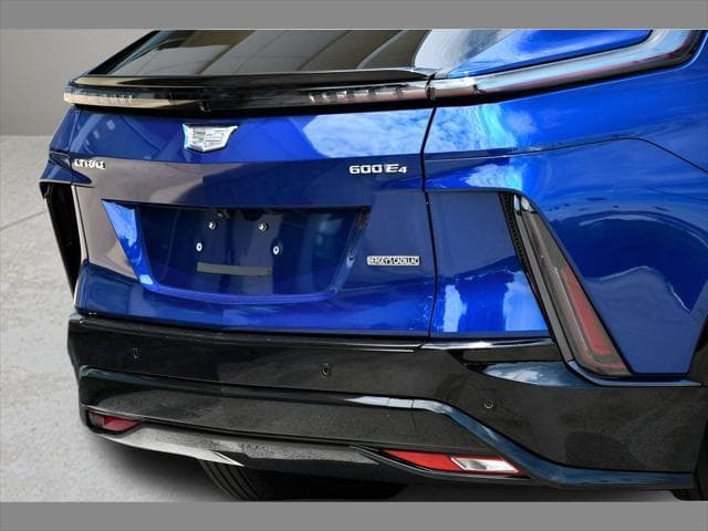 2025 Cadillac LYRIQ SUV in Opulent Blue Metallic thumbnail 30