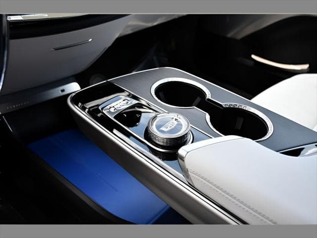 2025 Cadillac LYRIQ SUV in Opulent Blue Metallic thumbnail 36