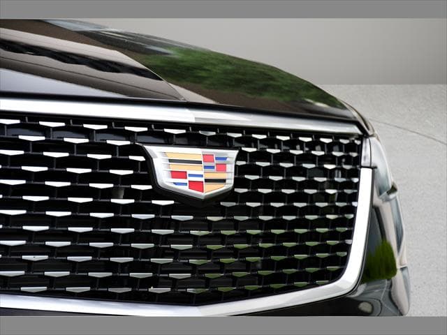 2024 Cadillac XT6 SUV in Stellar Black Metallic thumbnail 10