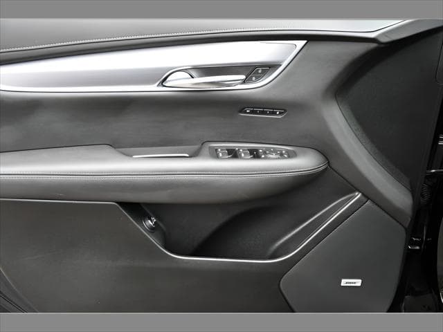 2024 Cadillac XT6 SUV in Stellar Black Metallic thumbnail 27