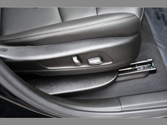 2024 Cadillac XT6 SUV in Stellar Black Metallic thumbnail 33