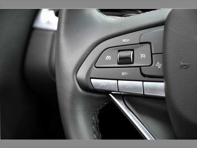 2024 Cadillac XT6 SUV in Stellar Black Metallic thumbnail 35