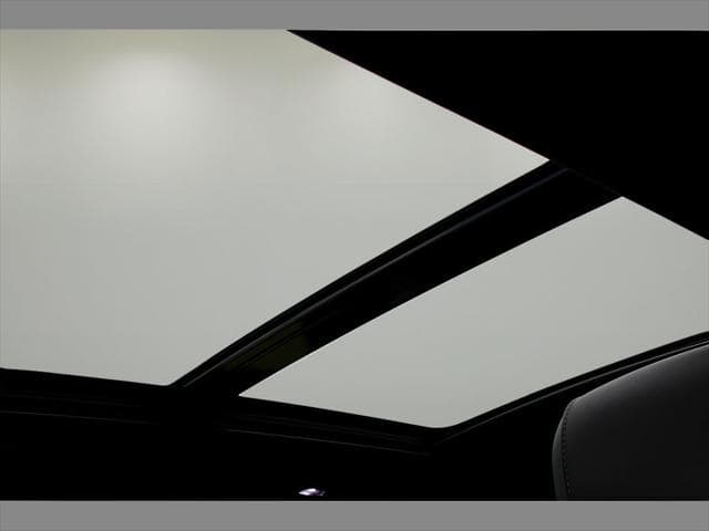 2024 Cadillac XT5 SUV in Stellar Black Metallic thumbnail 15