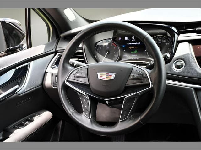 2024 Cadillac XT5 SUV in Stellar Black Metallic thumbnail 17