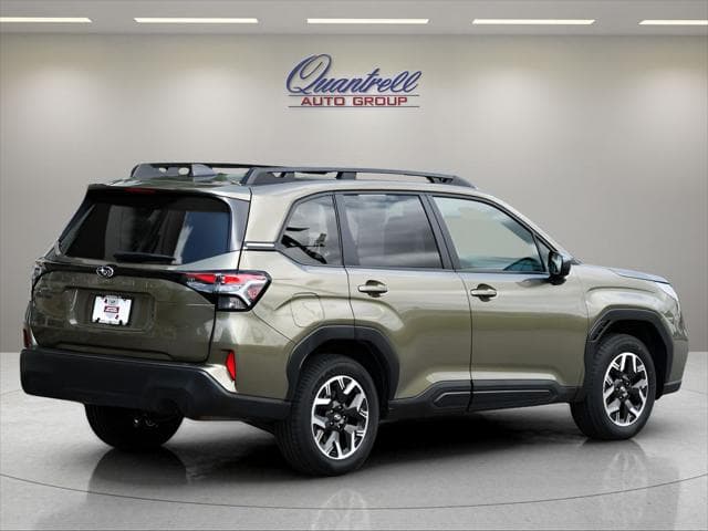 2026 Subaru Forester SUV in Autumn Green Metallic thumbnail 4