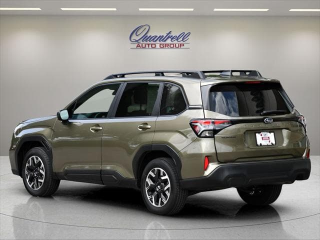 2026 Subaru Forester SUV in Autumn Green Metallic thumbnail 6