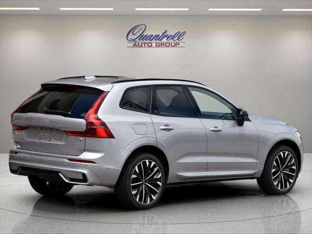 2026 Volvo XC60 Plug-In Hybrid SUV in Aurora Silver thumbnail 4