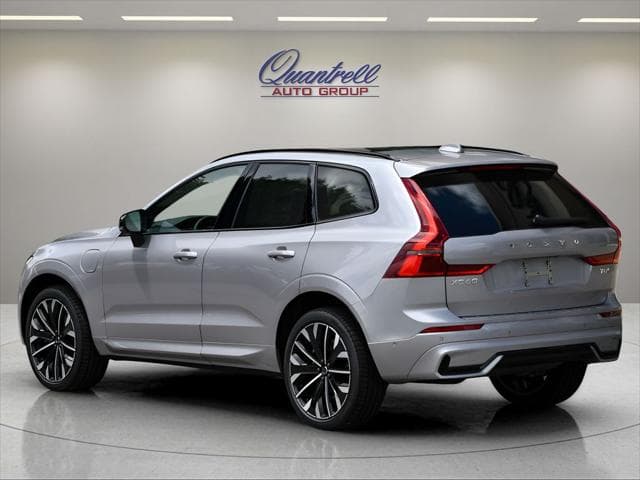 2026 Volvo XC60 Plug-In Hybrid SUV in Aurora Silver thumbnail 6