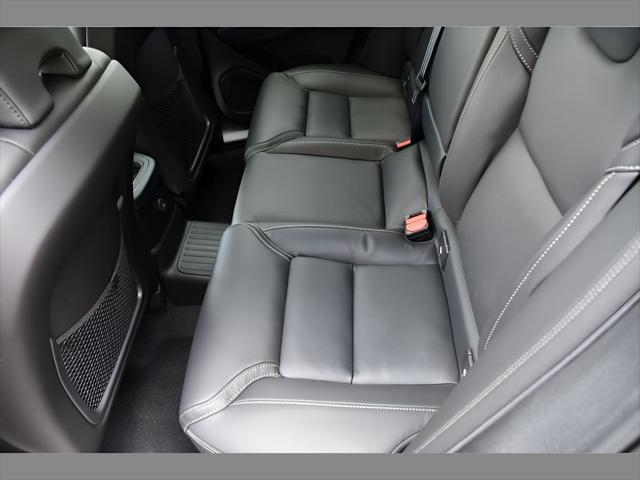 2026 Volvo XC60 Plug-In Hybrid SUV in Aurora Silver thumbnail 15