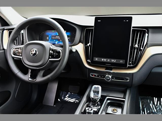2026 Volvo XC60 Plug-In Hybrid SUV in Aurora Silver thumbnail 17