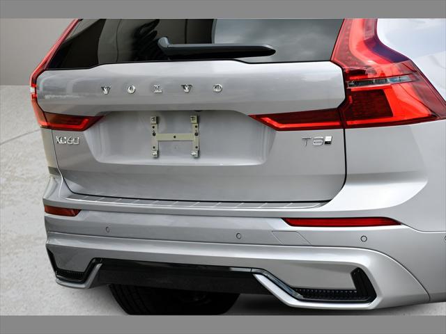 2026 Volvo XC60 Plug-In Hybrid SUV in Aurora Silver thumbnail 26