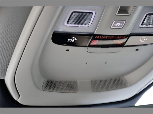 2026 Volvo XC60 Plug-In Hybrid SUV in Aurora Silver thumbnail 34