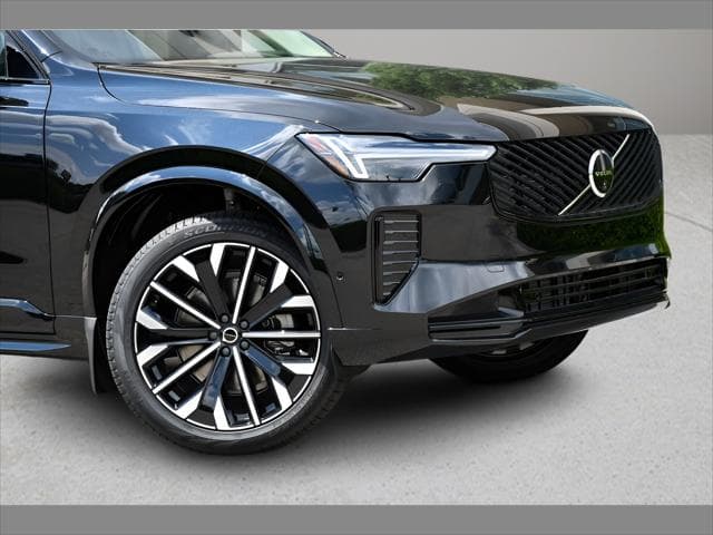 2026 Volvo XC90 SUV in Onyx Black Metallic thumbnail 10