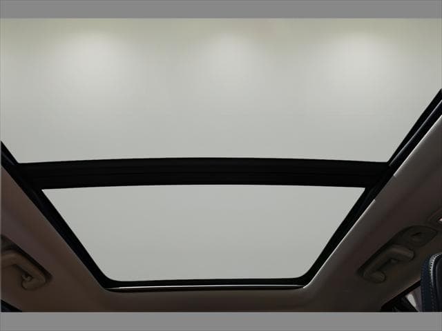 2026 Volvo XC90 SUV in Onyx Black Metallic thumbnail 14