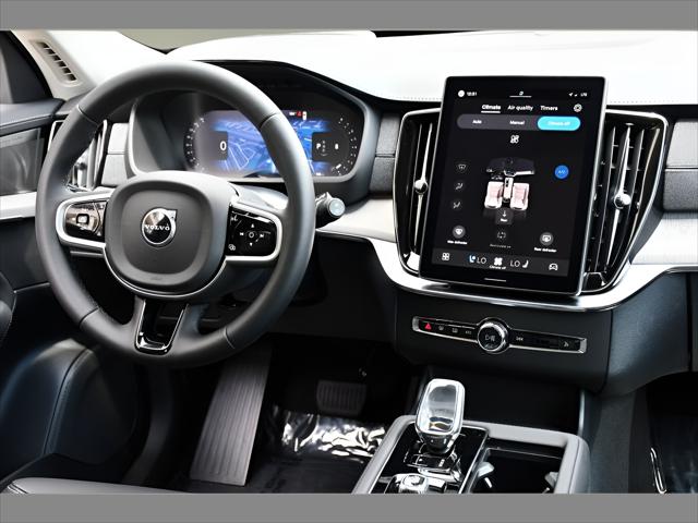 2026 Volvo XC90 SUV in Onyx Black Metallic thumbnail 18