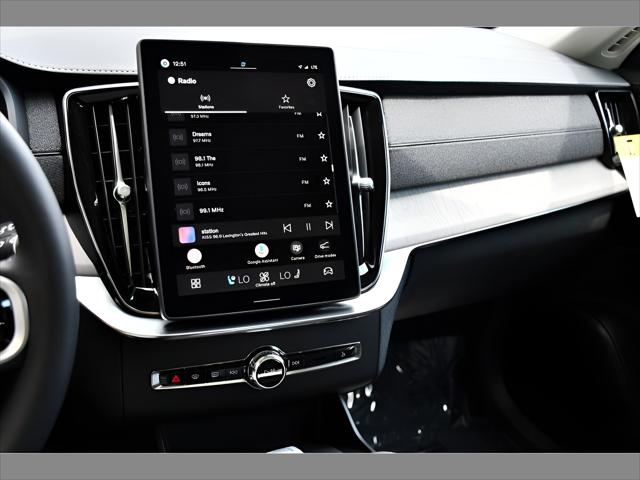 2026 Volvo XC90 SUV in Onyx Black Metallic thumbnail 20