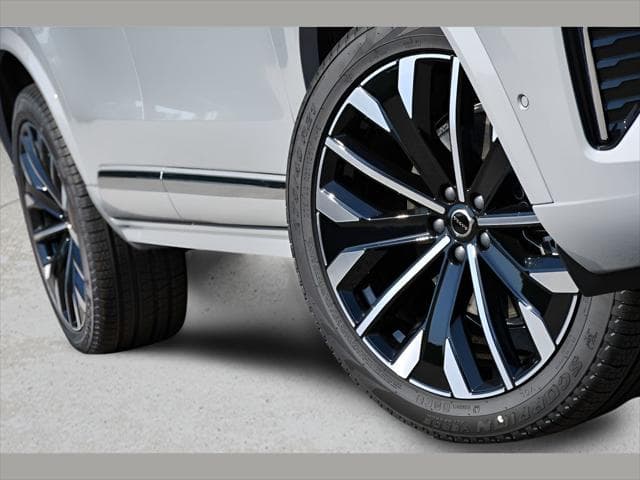 2026 Volvo XC90 SUV in Vapour Grey Metallic thumbnail 11