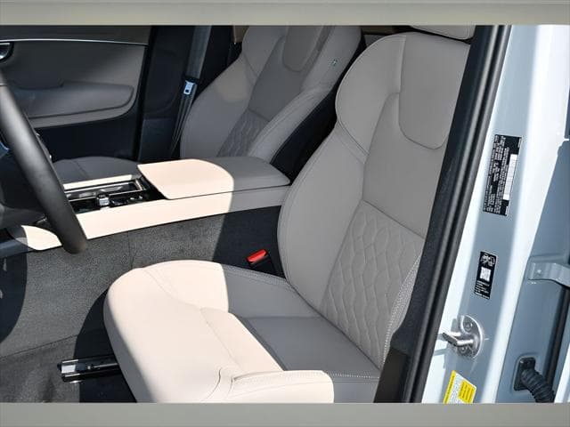 2026 Volvo XC90 SUV in Vapour Grey Metallic thumbnail 13