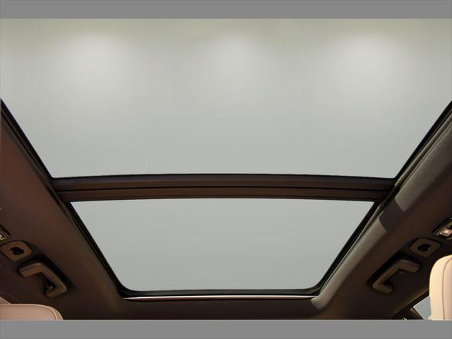 2026 Volvo XC90 SUV in Vapour Grey Metallic thumbnail 14