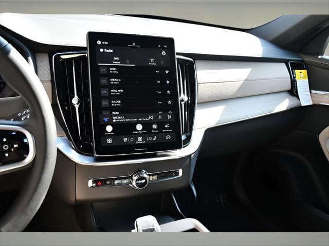 2026 Volvo XC90 SUV in Vapour Grey Metallic thumbnail 19