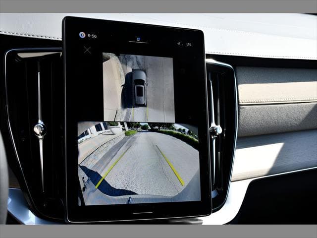 2026 Volvo XC90 SUV in Vapour Grey Metallic thumbnail 22